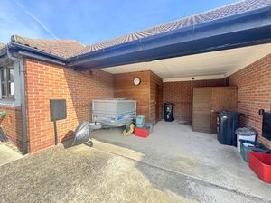 Spingfields- click for photo gallery